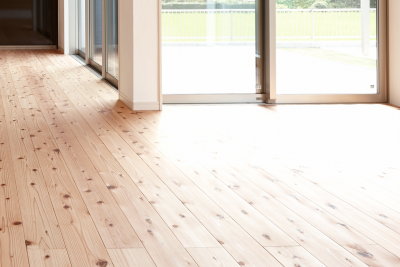 こだわりの親切設計・無垢材