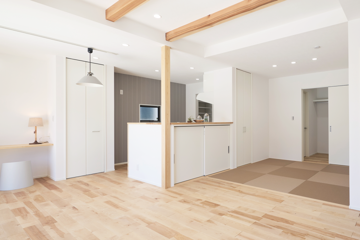 こだわりの親切設計・無垢材