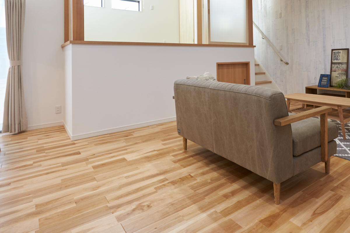 こだわりの親切設計・無垢材